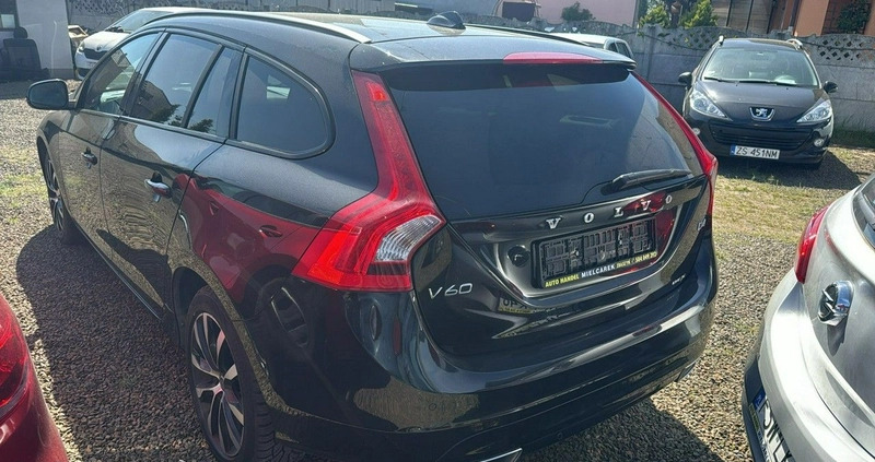 Volvo V60 cena 62500 przebieg: 160500, rok produkcji 2017 z Ozorków małe 22